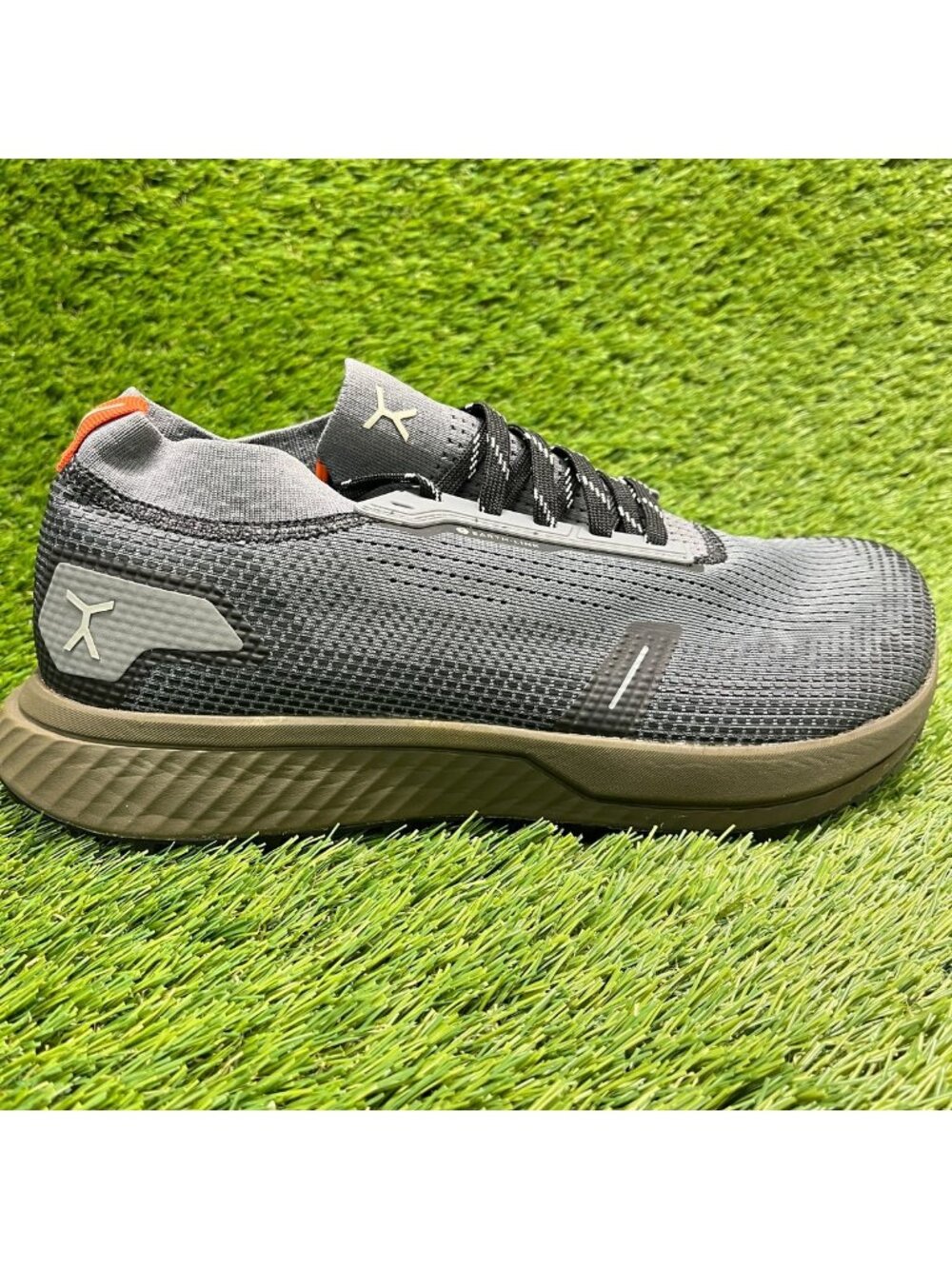 Flux Adapt Trail Runner Gray Olive Mens Size 9.5 Womens Size 11 Athletic Shoes